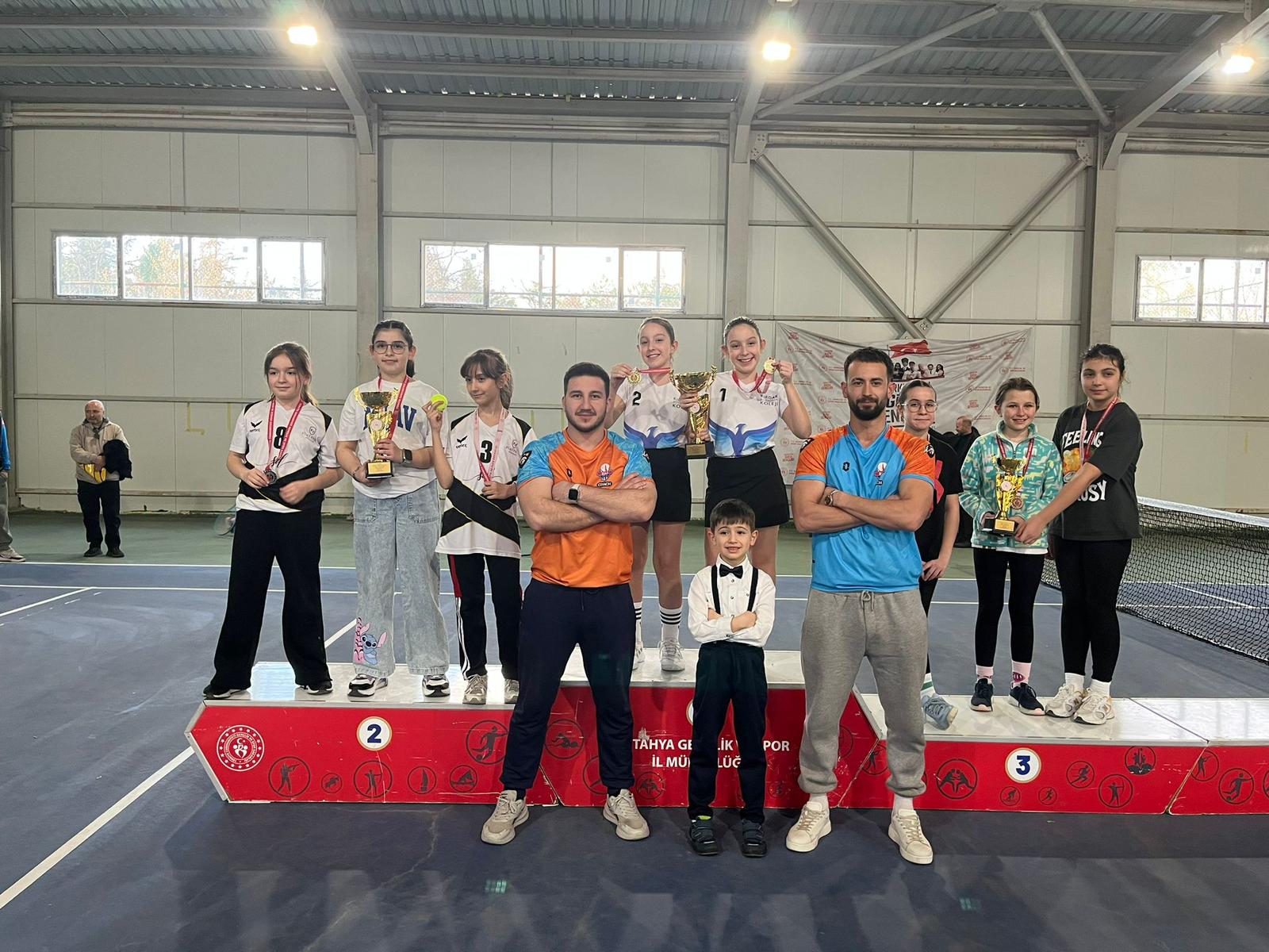 DPÜ Tenis Galeri 5
